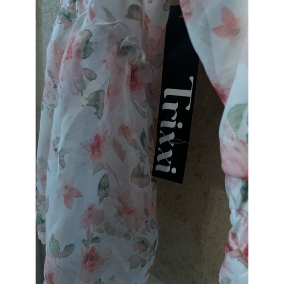 Trixxi Floral  Romper(Pit to pit 19” Length 30”) - Picture 8 of 8